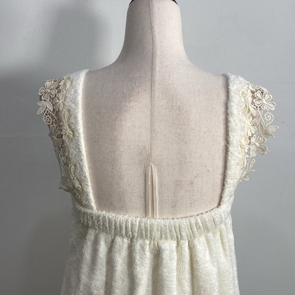 Vintage Cream Wrap Towel Floral Embroidered Flirty feminine Women's S/M - Picture 11 of 16